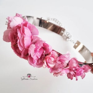 Fuchsia red pink floral silver metallic belt.