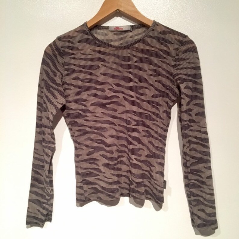 Mesh animal print 90s top size 8