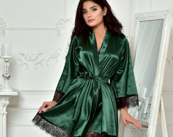 Smaragd grün satin Roben mit schwarzer Spitze Brautjungfer Kimono Robe Winter Hochzeit Dressinggown Brautparty Roben Roben für Frauen Morgenrobe
