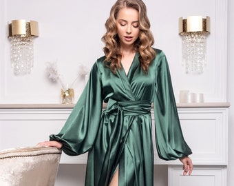 Long green satin kimono robe Maxi boudoir robe women Bridal dressing gown for honeymoon Plus size satin morning robe Green bridesmaid robe