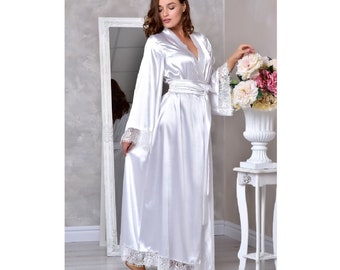 White long bridal robe Wedding kimono robe Long lace bridal robe Bridal dressing gown Long robes for women Wedding robes for bride Maxi robe