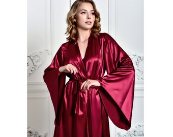 Short plain satin bridesmaid robe Non lace wedding kimono robe Bachelorette party robe for maid of honor Wide sleeve dressing gown