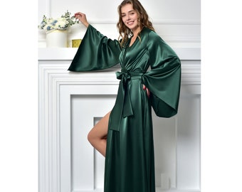 Emerald green bridal robe Long satin kimono Maxi bridesmaid dressing gown Bridal shower gift for sister Bachelorette party robes for women