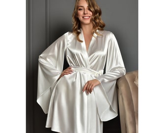 Short satin bridal robe Wedding kimono robe for bride Dressing gown women Ivory bridal party robe Christmas gift for wife