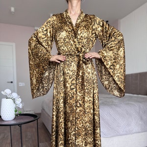 Cheetah silk robe online