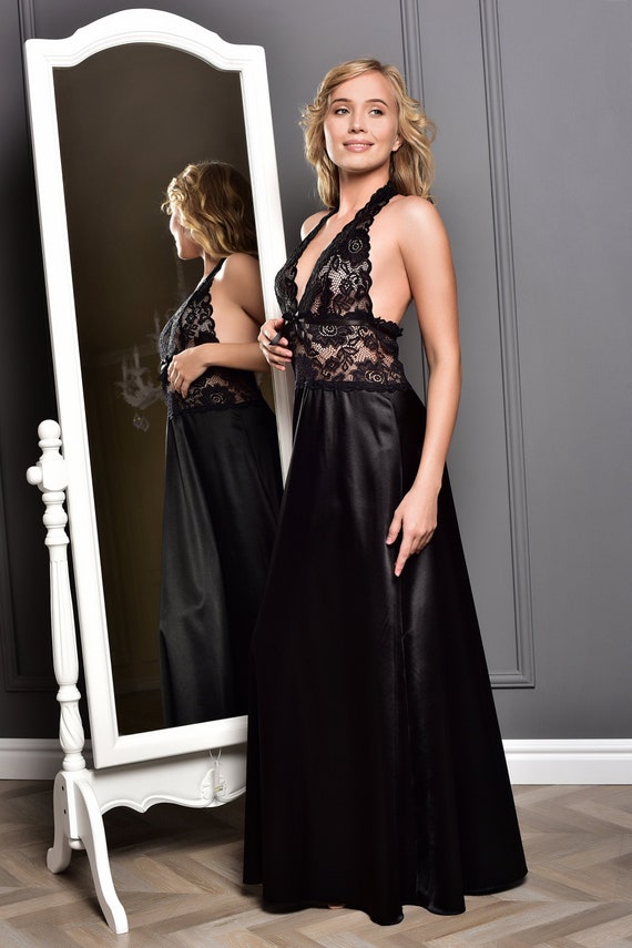 Black Mesh Gown Women's Sexy Lingerie Soft Lace Negligee With G-String  MEDIUM - www.dazzlingcostumes.com