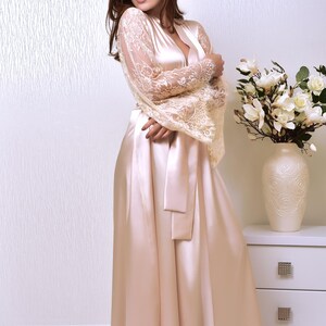 Gray long bridal robe Bridesmaid kimono robe Satin bridal dressing gown Long lace bridal robe Long robes for women Wedding robes Gray robe 3 with beige sleeves
