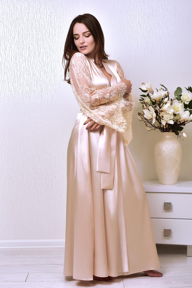 Gray long bridal robe Bridesmaid kimono robe Satin bridal dressing gown Long lace bridal robe Long robes for women Wedding robes Gray robe 3 with beige sleeves