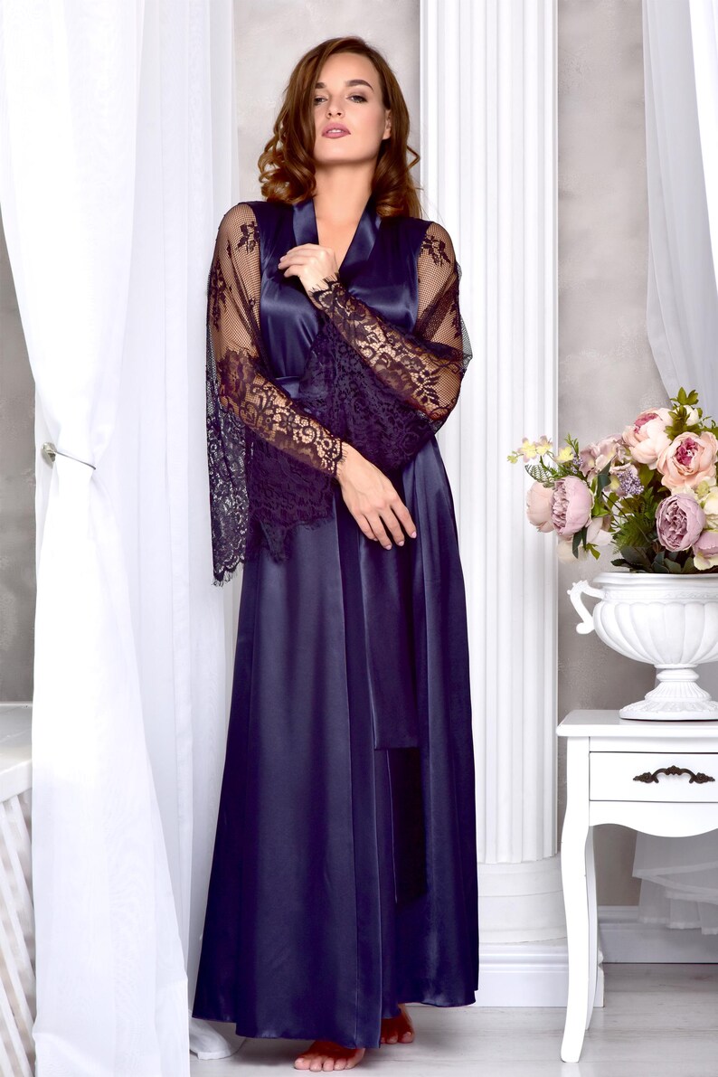 Gray long bridal robe Bridesmaid kimono robe Satin bridal dressing gown Long lace bridal robe Long robes for women Wedding robes Gray robe 9 with black sleeves