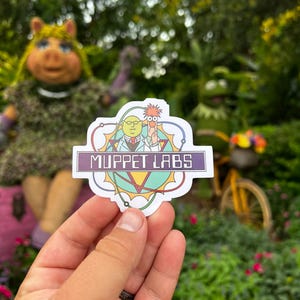 Handgezeichneter Muppet Labs Sticker