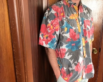 Vintage 80s-90s NYC brand Short Sleeve Floral Cotton Shirt / size L