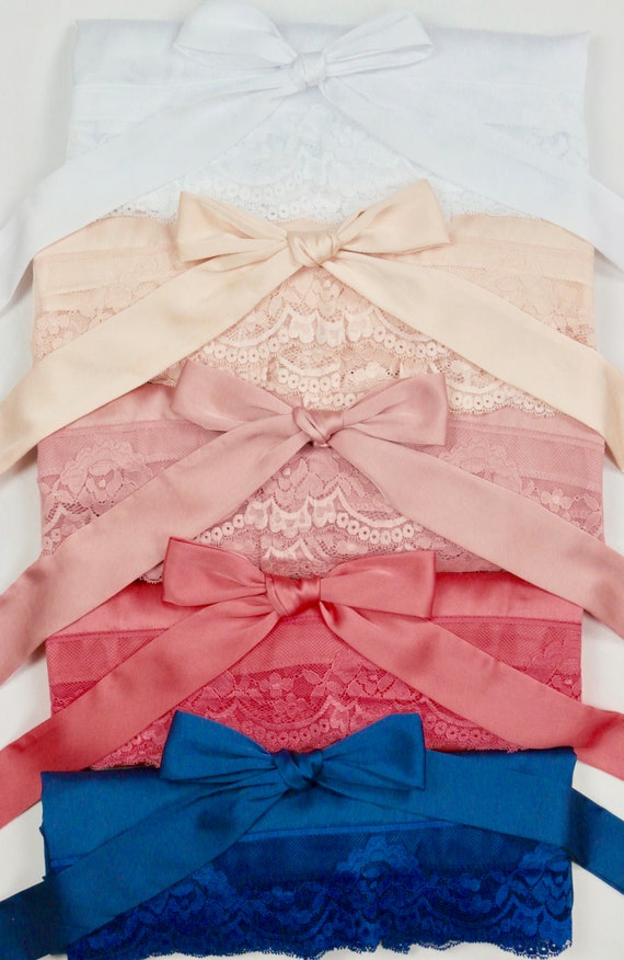 Set of 4 Bridesmaid Robes, Personalized Bridesmaid Robes, Lace Robes, Lace Bridal Robes, Bridesmaid Robes, Bride Robe, Custom Robes, Gifts