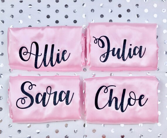 Set of 4 Bridesmaid Robes, Personalized Robes, Bridesmaid Robes, Custom Robes, Bride Robe, Getting Ready Robes, Wedding Robes, Bridal Gifts