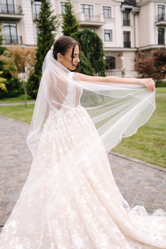 Pencil Edge Veil