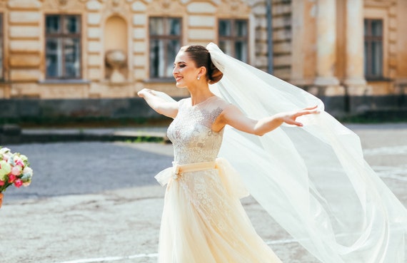 108" Ivory Veil