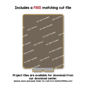 Op de afbeelding: Een bruin vierkant met de tekst "DIY Craft Blanks", "Cast Acrylic" en "Includes a FREE matching cut file" die meerdere keren wordt herhaald. Projectbestanden zijn beschikbaar om te downloaden vanuit ons downloadcentrum. (Controleer de spam-/junkmap voor e-mail van GetMySVGFiles.com)