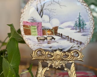 Gold Detail Hand bemalt Winter Bauernhof Szene Platte