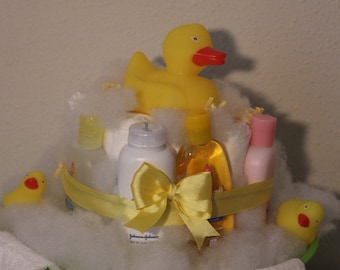 Little Duck Bath Diaper Cake