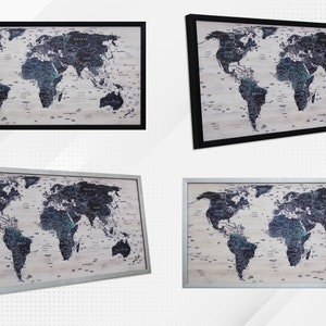 Puede incluir: Cuatro mapas del mundo enmarcados con un dise&ntilde;o en blanco y negro. Dos mapas est&aacute;n enmarcados en negro y dos mapas est&aacute;n enmarcados en plata.
