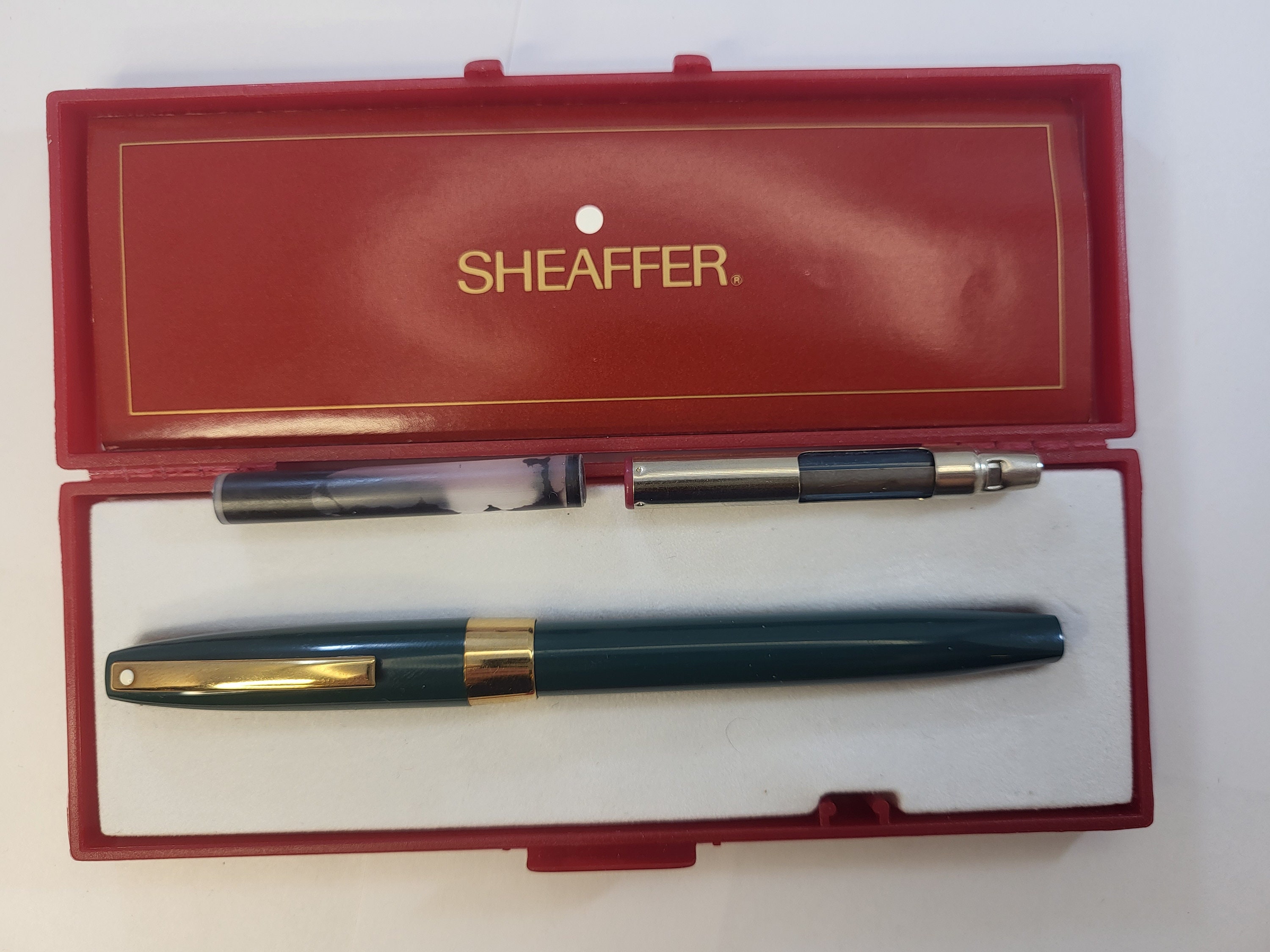 Vintage Fountain Pens: Lady Sheaffer Skripsert and Sheaffer Imperial - The  Well-Appointed Desk