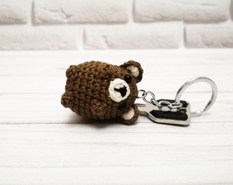かぎ針編みのクマのキーホルダー：手作りあみぐるみバッグチャーム