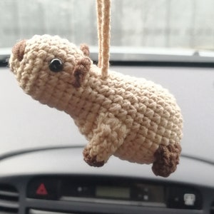 Crochet Capybara Car Mirror Charm – Cute Amigurumi Capybara – Rear View Mirror Hanger – Animal Car Accessory – Gift for Her