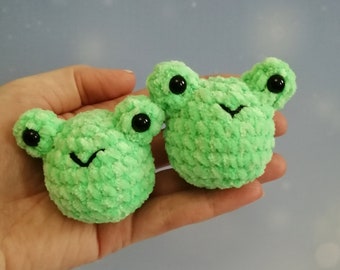 Crochet Frog Keychain, Plush Car Charm