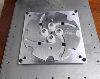 All Aluminum,Self centering chuck for engraving. Fits XTool F1 Ultra  and most Galvo Fiber Co2 UV Lasers.  Coins, rings etc. 105mm Capacity.