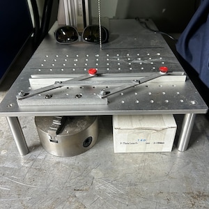 Patas de plataforma láser Galvo. Levante la plataforma láser para crear un nuevo espacio de almacenamiento o cajón. Todo de aluminio. Viene con pernos de 6 mm o tornillos de 6 mm. Su elección