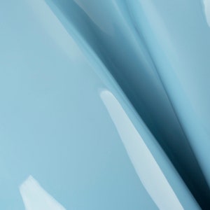 LIGHT BLUE Glossy Brevetto Mancanza ITALIAN Pelle Vitello mucca Nascondi Rottami Pezzi quadrati Campioni campioni 5x5-20x20in.