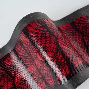 Rouge/Noir ITALIAN véritable cuir SNAKE (sur doublure de tissu) peau brillante AYERS