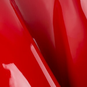 Rosso scarlatto ITALIANO Vernice lucida Mancanza di pelle di vitello Scarti di pelle di mucca Scarti Pezzi quadrati Campioni Campioni 5x5-20x20 pollici.
