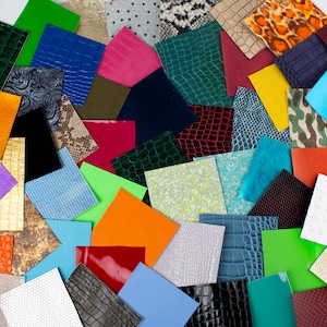 New.Random SET di 10 pezzi di pelle ITALIANI 5x5 in.(Saffiano, Goffratura, Stampa, Mancanza di brevetto, Flotta) Scarti Pezzi quadrati Campioni campioni campioni