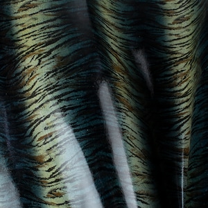 Stampa verde/marrone/nera Ritagli di pelle verniciata lucida ITALIANA, pelle di vitello, pelle di mucca, scarti, pezzi quadrati, campioni, 5x5-20x20 pollici.