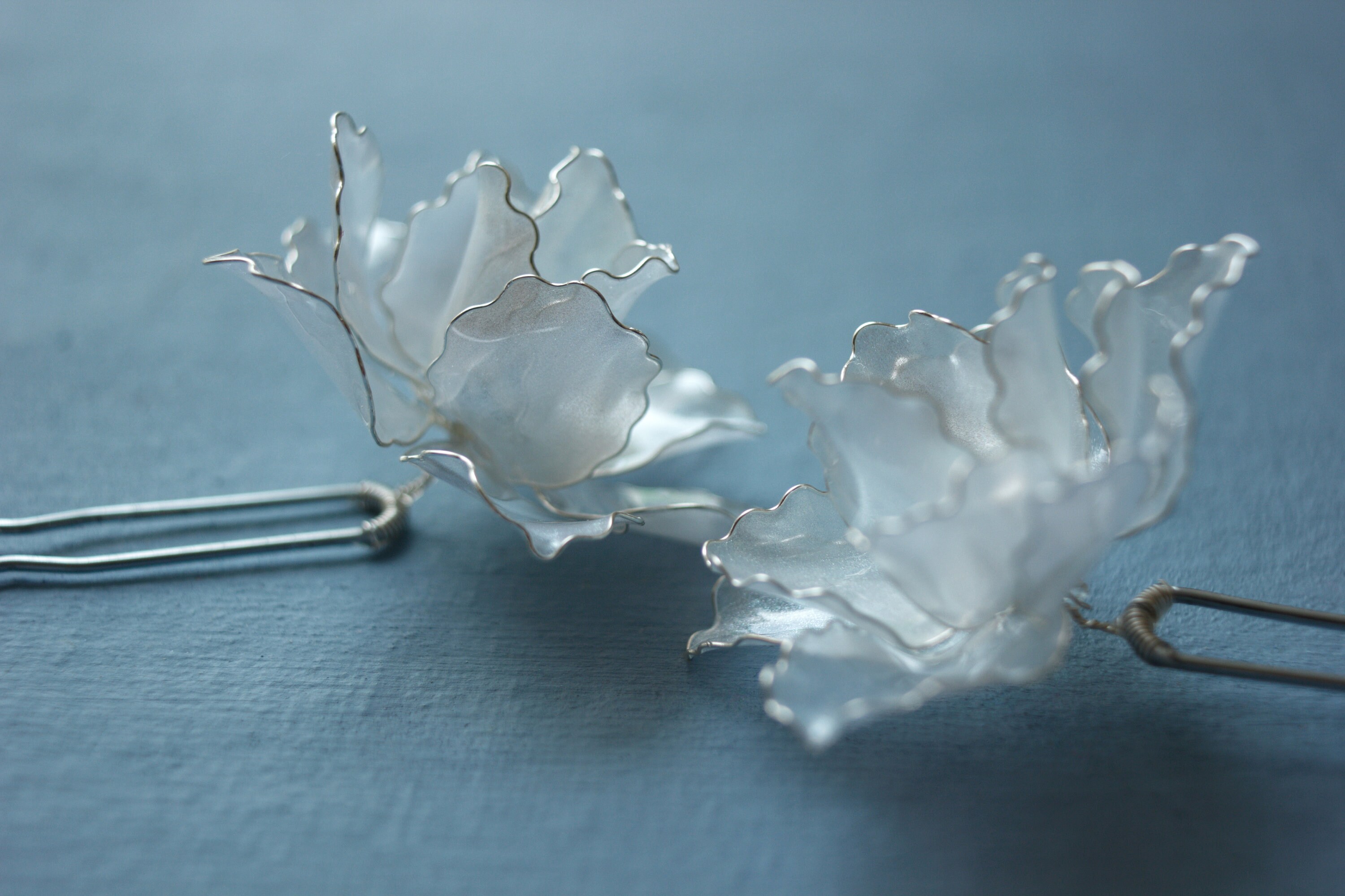Translucent Pearls Pearl White Translucent Flowers With a Silver Wire Frame - Etsy