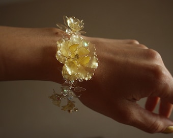 Marigold sunny yellow transparent floral bracelet