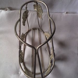BOTTLE HOLDER // Silver Metal