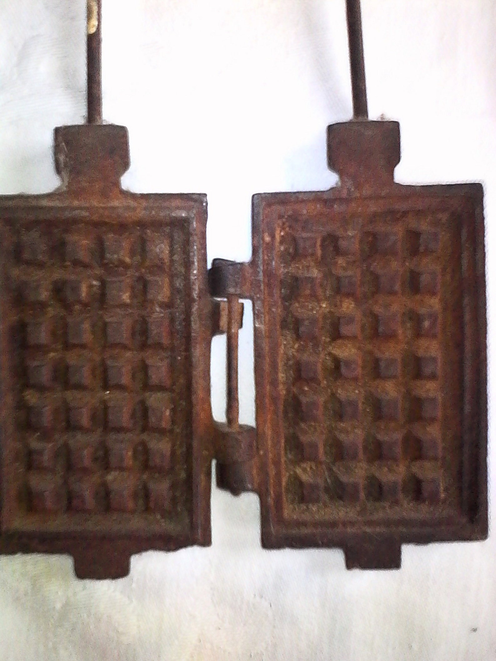 Gaufrier En Fonte Ancien - Années 1900 - Matière Fer - Vintage Et Authentique