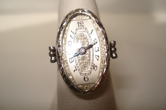 Art Deco 18 Kt Gold Ladies Ring Watch Size 7