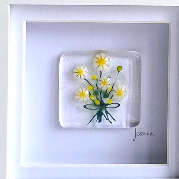 Daisy bouquet in a frame - fused glass daisy - glass picture - bouquet