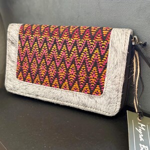Cartera de piel de vaca MYRA, cartera colorida, cartera grande, piel de vaca marrón y blanca, alfombra reciclada, cartera de mujer, cartera occidental, regalo para ella