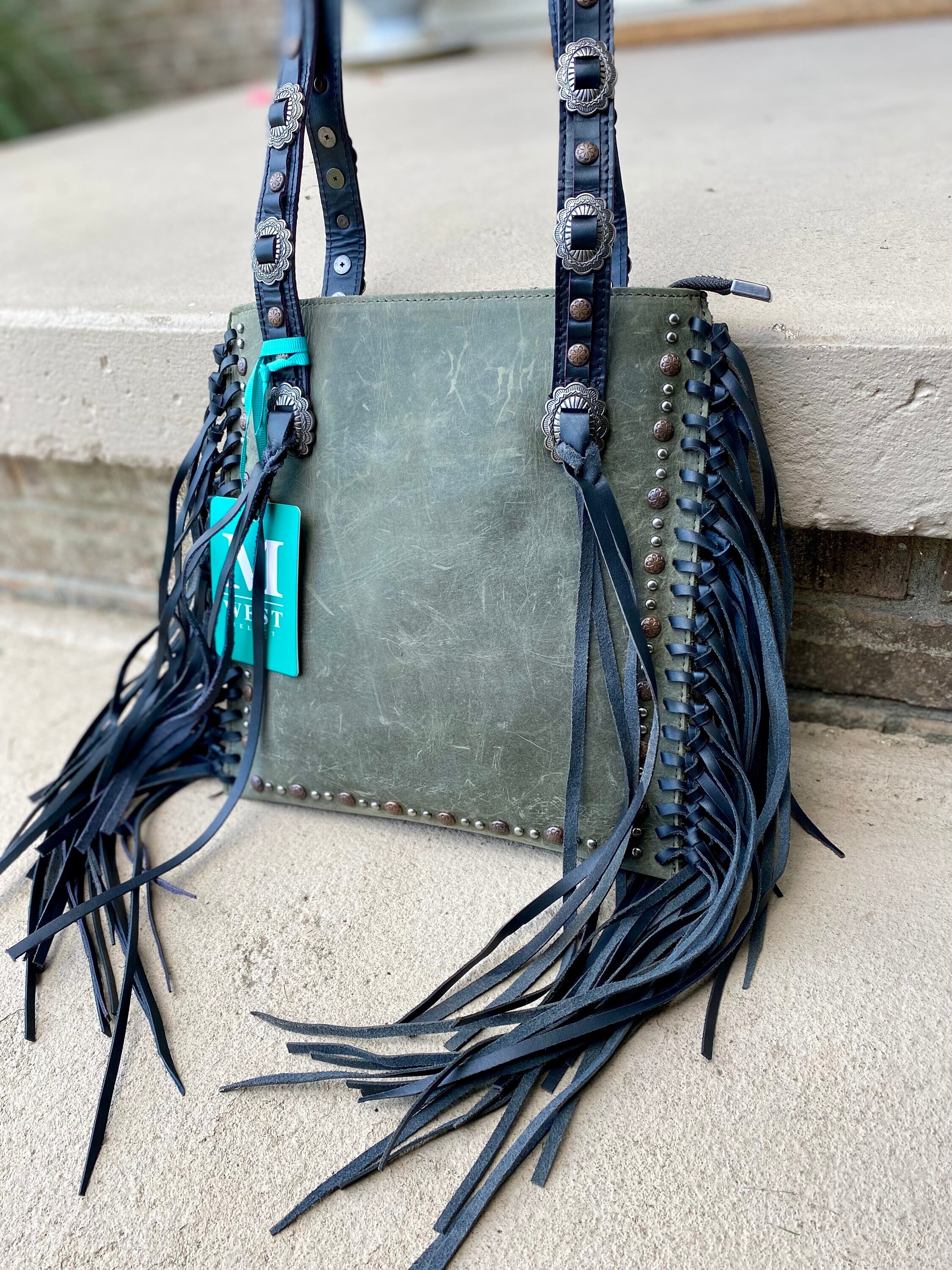 Concealed Carry Leather Bag 100 genuine leather Vintage Concho Purse Western Crossbody Bag with Leather Fringe Distressed Leather Bag