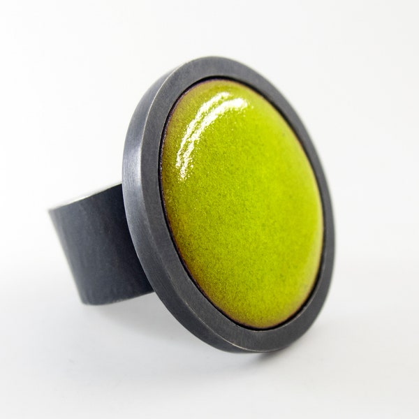 Enamel ring. Personalized ring. Statement ring. Mustard yellow ring. Contemporary ring. Oxidized siver ring. Contemporary jewelry. Enameled