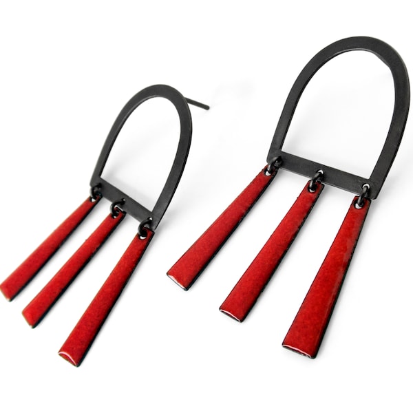 Long modern mobile earrings. Oxidized silver and enamel earrings. Red earrings. Contemporary earrings. Arch silver earrings. Funky earrings