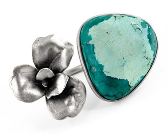 Turquoise and silver flower ring. Statement floral silver ring. Unusual Turquoise ring. Unique silver ring. Cocktail ring. Ooak silver ring