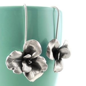 Floral silver dangle earrings. Silver flower earrings. Long floral drop earrings. Rose silver earrings. Unique floral jewelry. Gift for her