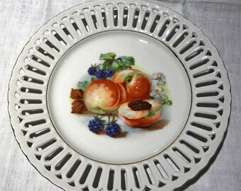 Fruit plate antique relief pattern