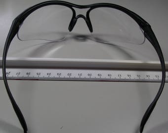 Safety glasses