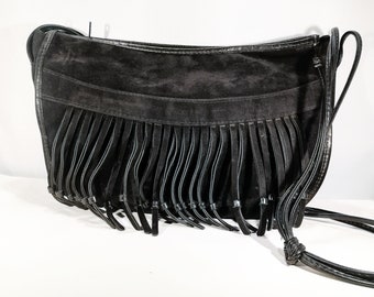 Vintage shoulder bag with fringes, original from the 1970s
