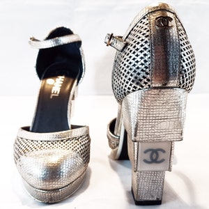 &quot;Chanel Décolleté D&#39;Orsay&quot; evening shoes in leather by Karl Lagerfeld, 90s Mary Jane model
